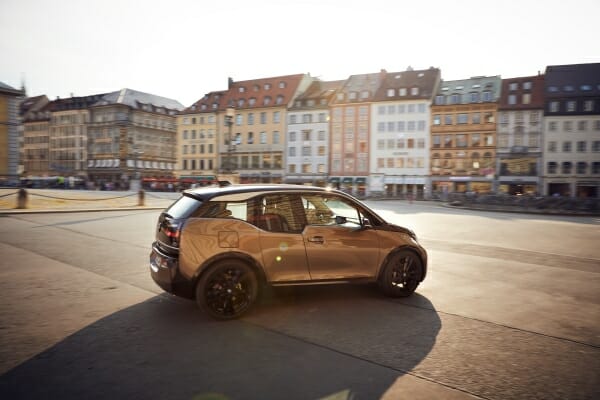 2019 BMW i3 passenger side view