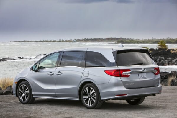 2019 Honda Odyssey drivers side view