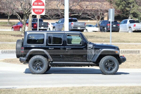 2020 Jeep Wrangler Hybrid spy photo