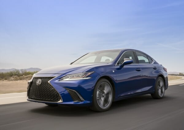 2019 Lexus ES 350 Left side view