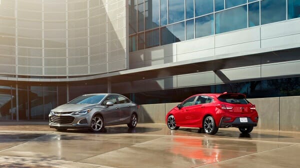 2019 Chevrolet Cruze sedan and hatchback